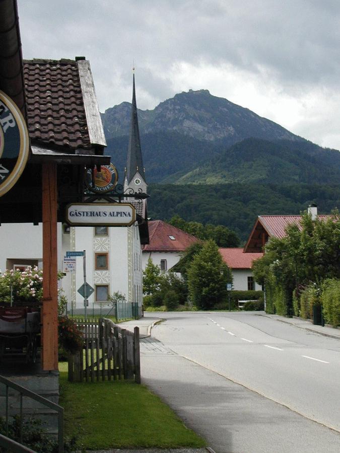 Gaestehaus Alpin - Inkl. Chiemgau-Karte Bergen  Ruang foto