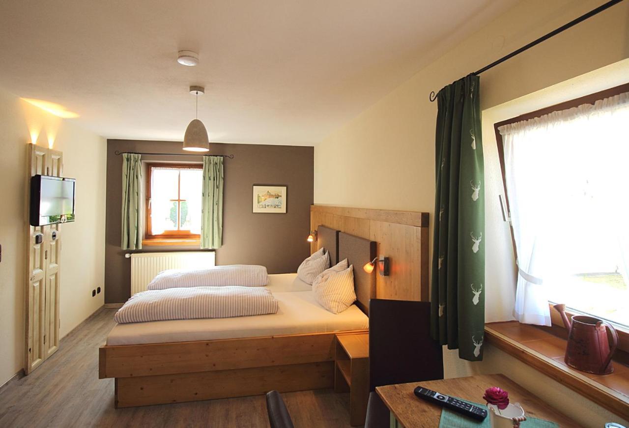 Gaestehaus Alpin - Inkl. Chiemgau-Karte Bergen  Bagian luar foto